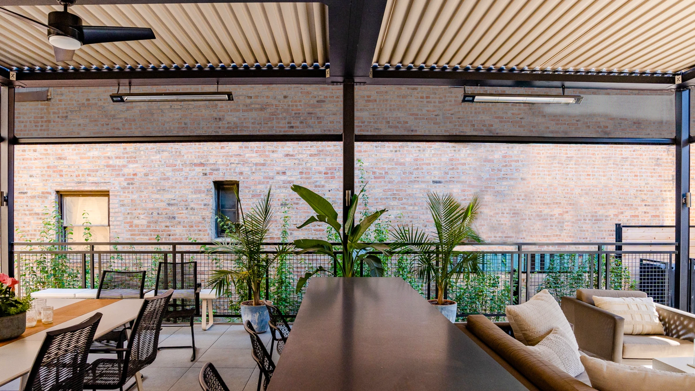 Luxury Rooftop Retreat with Garden Lounge projects residential luxury-rooftop-retreat-with-garden-lounge