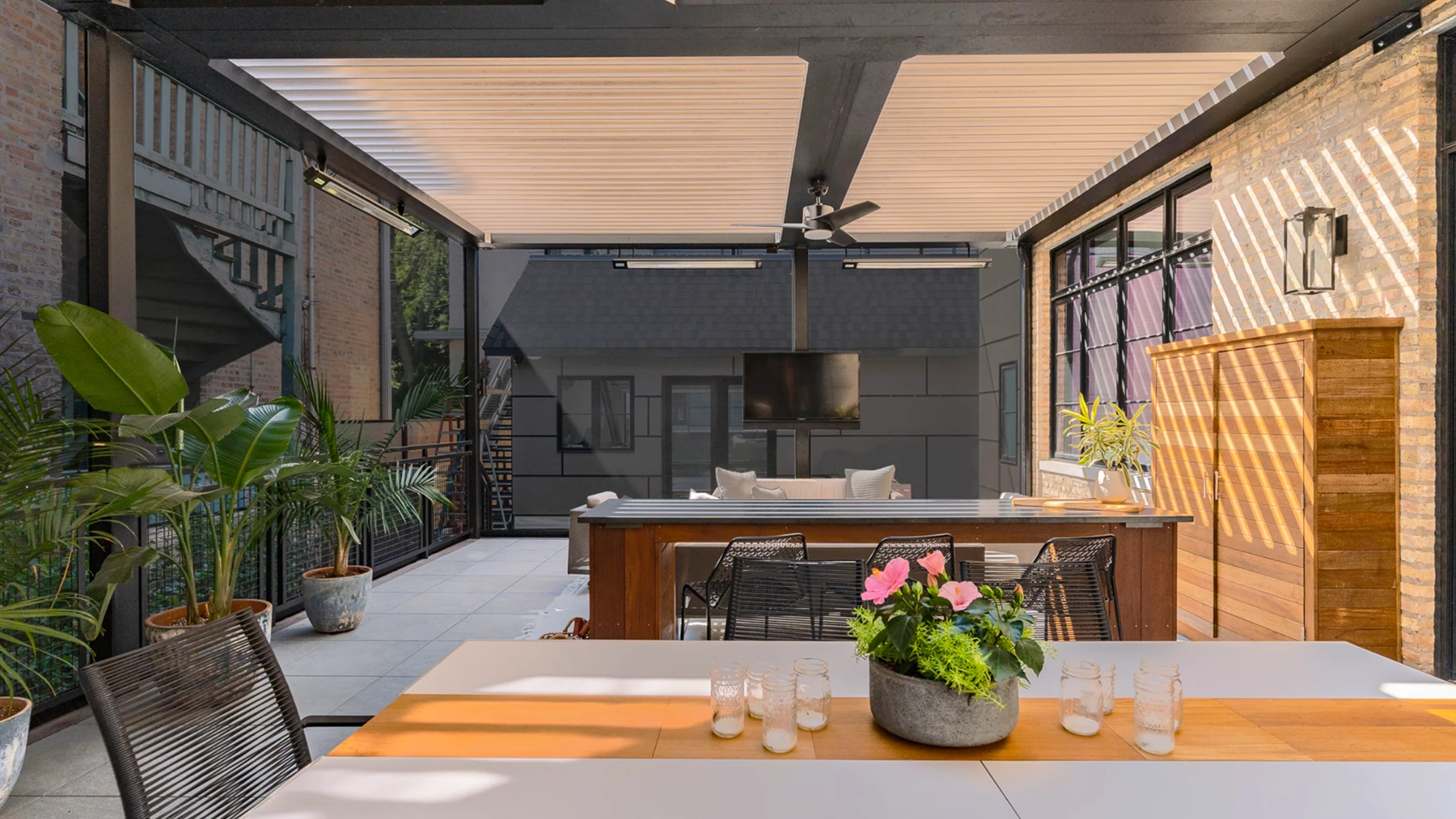 Luxury Rooftop Retreat with Garden Lounge projects residential luxury-rooftop-retreat-with-garden-lounge